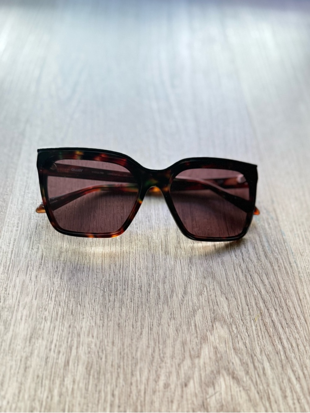 quay australia level up tortoise brown & green square sunglasses eyewear NEW